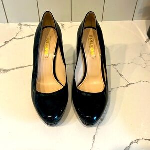PRADA patent leather platform heels, size 40